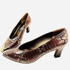 STUART WEITZMAN for Neiman Marcus Sz 8 Snakeskin Pumps Heels Stiletto Brown Gold